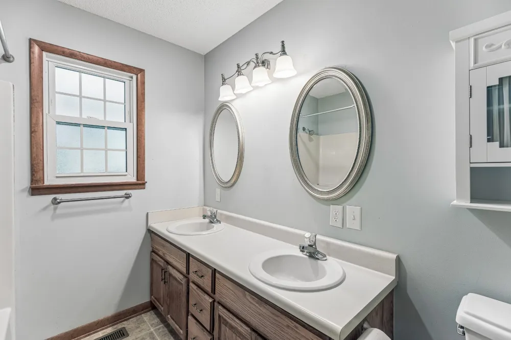 140 Ashley Marie Dr Hohenwald, TN 38462