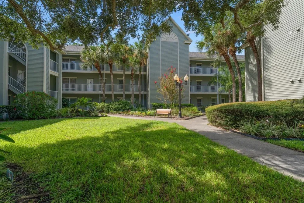 330 PROMENADE DRIVE #206 Dunedin, FL 34698