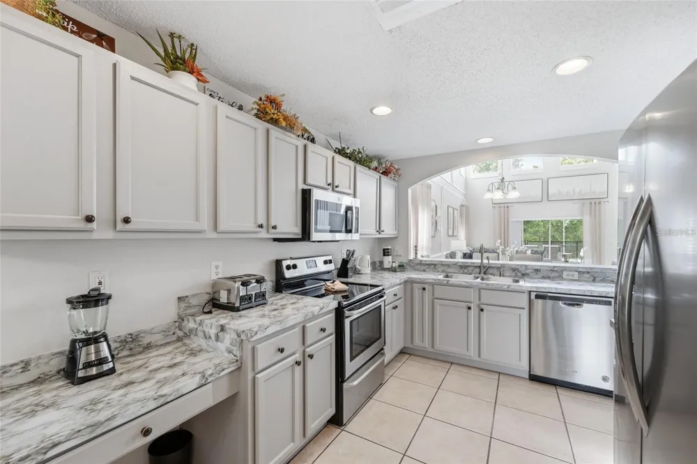 8426 SECRET KEY COVE Kissimmee, FL 34747