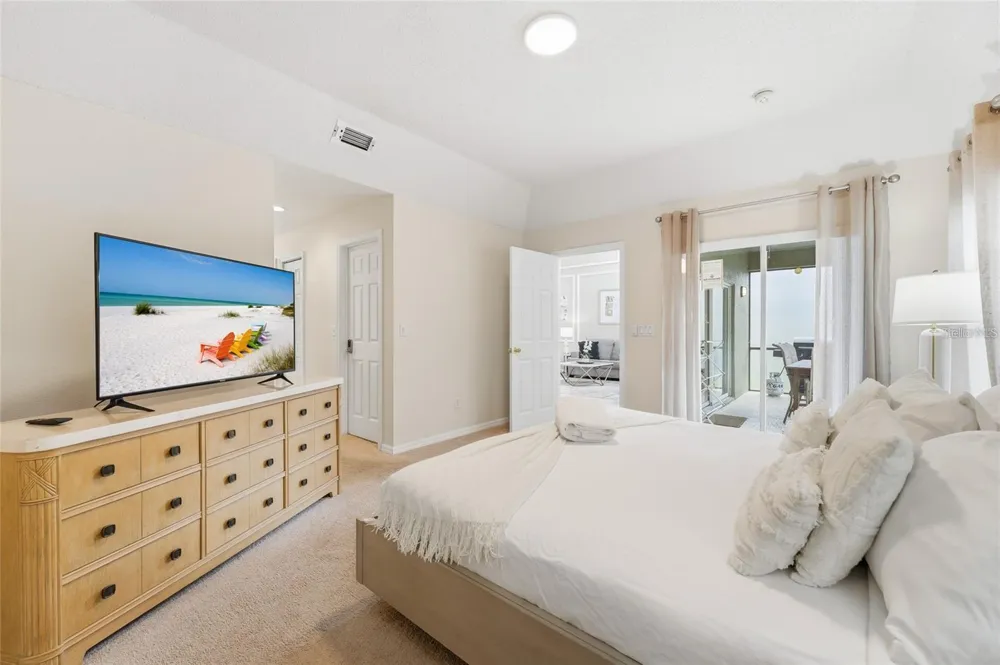 8426 SECRET KEY COVE Kissimmee, FL 34747
