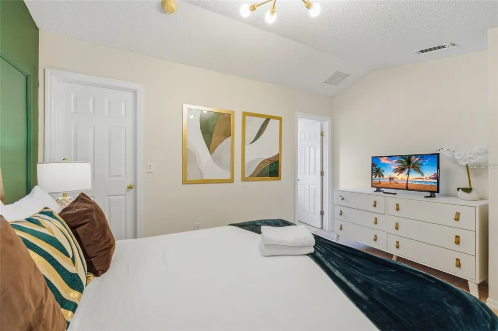 8426 SECRET KEY COVE Kissimmee, FL 34747