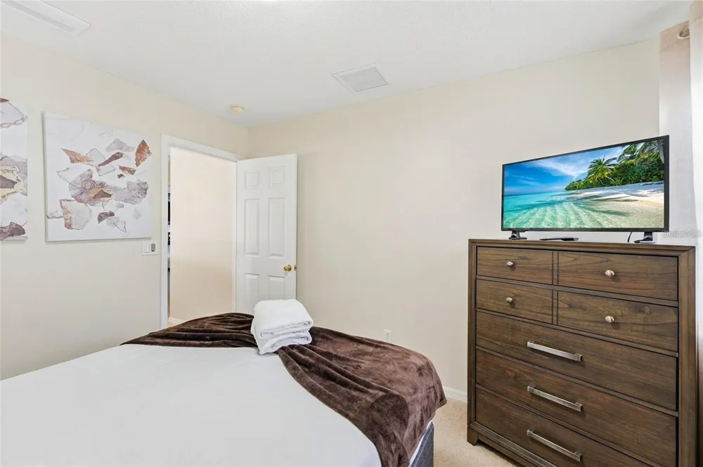 8426 SECRET KEY COVE Kissimmee, FL 34747