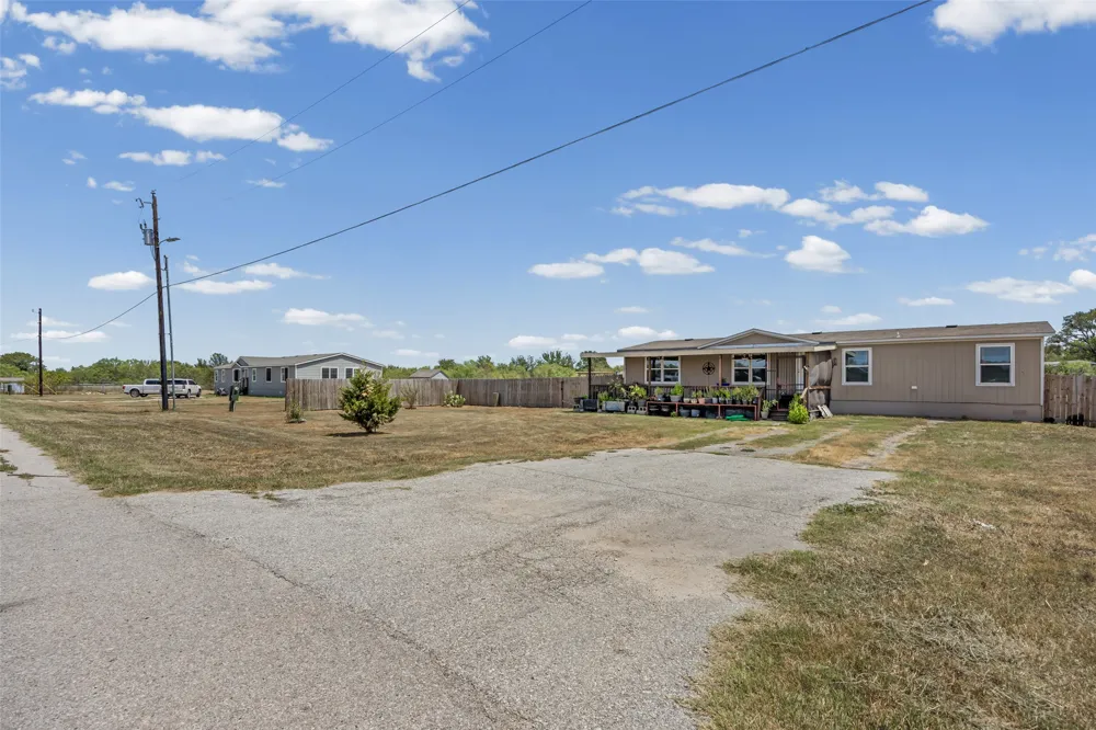 138 Double C Drive Cedar Creek, TX 78612