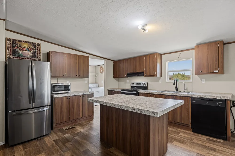138 Double C Drive Cedar Creek, TX 78612