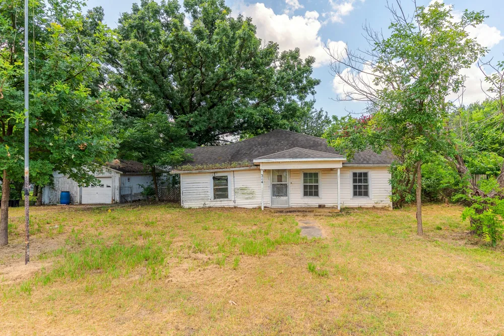 314 E Maple Street Ravenna, TX 75476