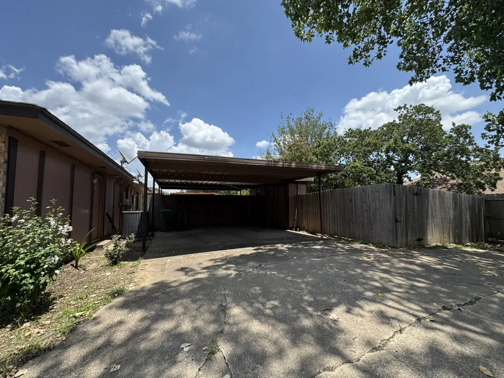 7004 Lincoln Drive North Richland Hills, TX 76182