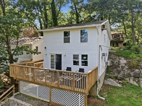 14 Cabin Spring Trl