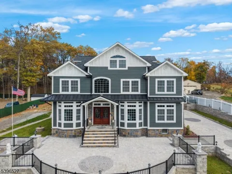 45 Dietrich Ln