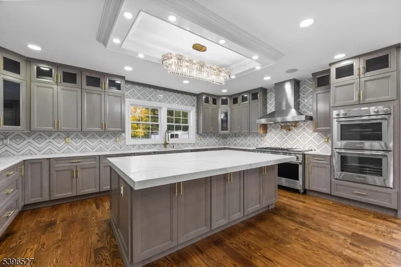45 Dietrich Ln North Haledon, NJ 07508