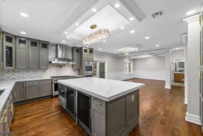 45 Dietrich Ln North Haledon, NJ 07508