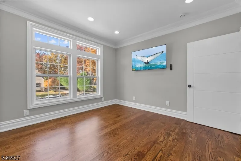 45 Dietrich Ln North Haledon, NJ 07508
