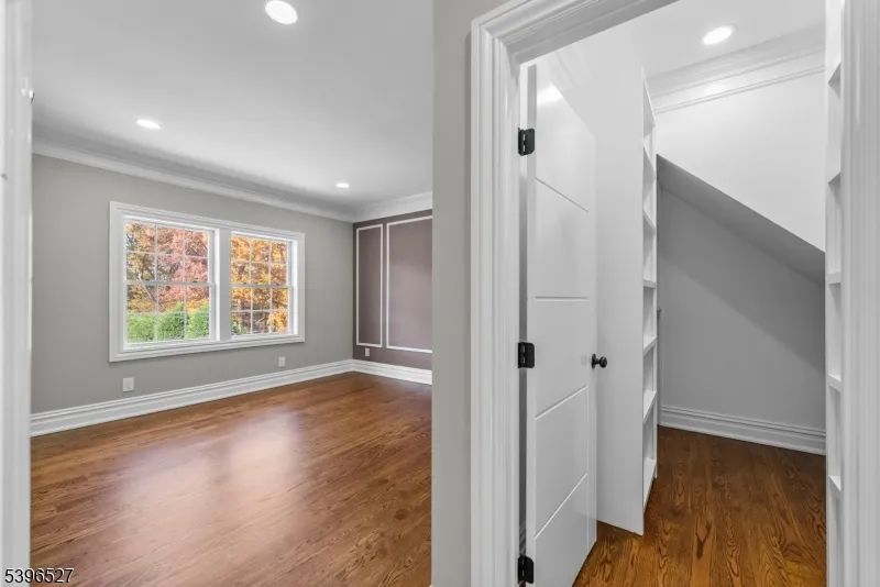 45 Dietrich Ln North Haledon, NJ 07508