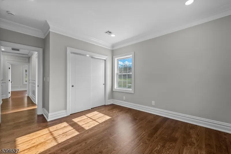 45 Dietrich Ln North Haledon, NJ 07508
