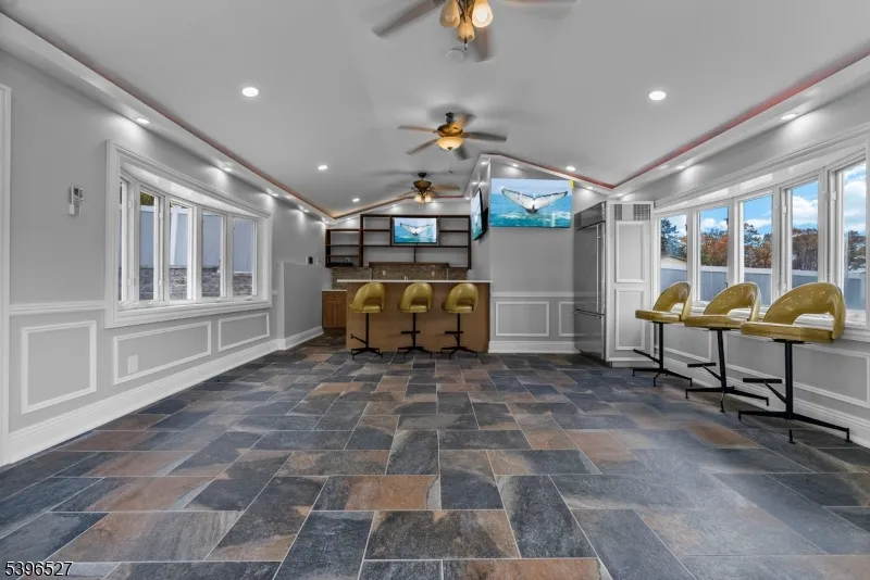 45 Dietrich Ln North Haledon, NJ 07508
