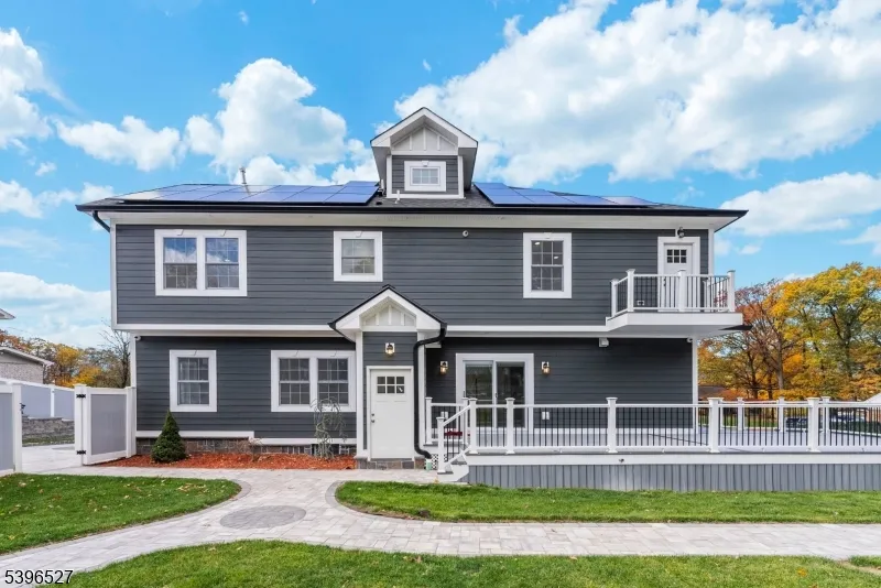 45 Dietrich Ln North Haledon, NJ 07508
