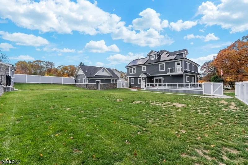 45 Dietrich Ln North Haledon, NJ 07508