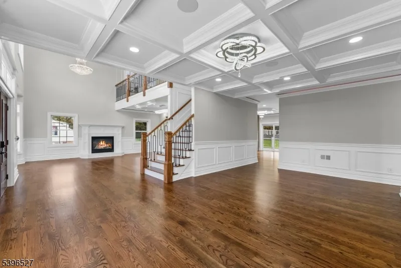 45 Dietrich Ln North Haledon, NJ 07508