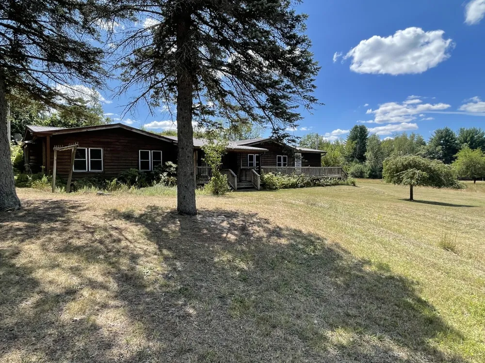 7225 E Sargeo Drive Luther, MI 49656