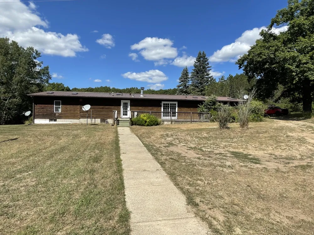 7225 E Sargeo Drive Luther, MI 49656