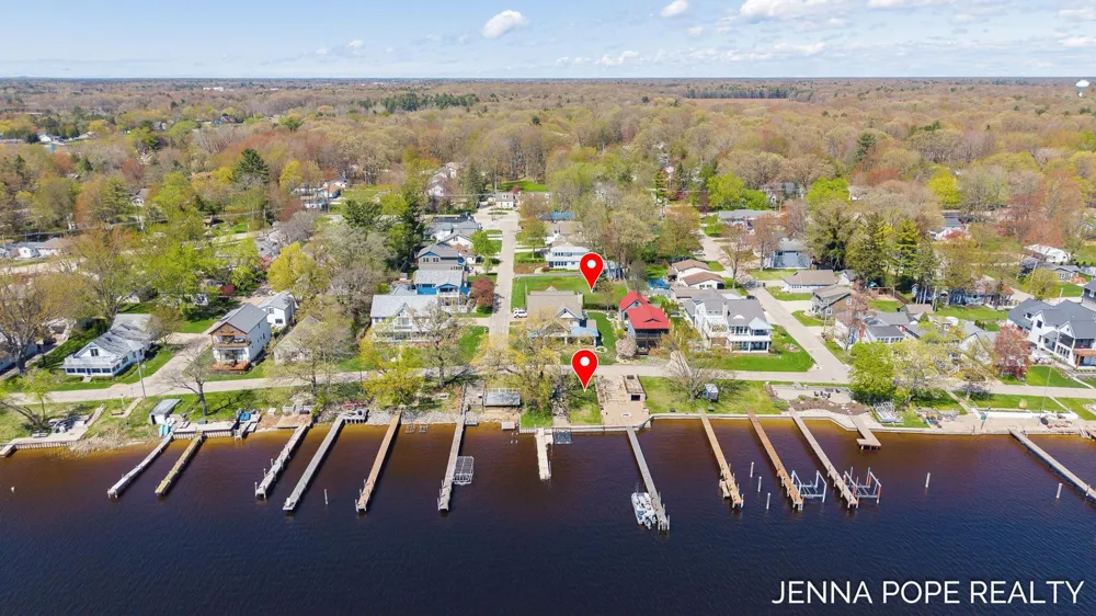 17542 Grand River Avenue Spring Lake, MI 49456