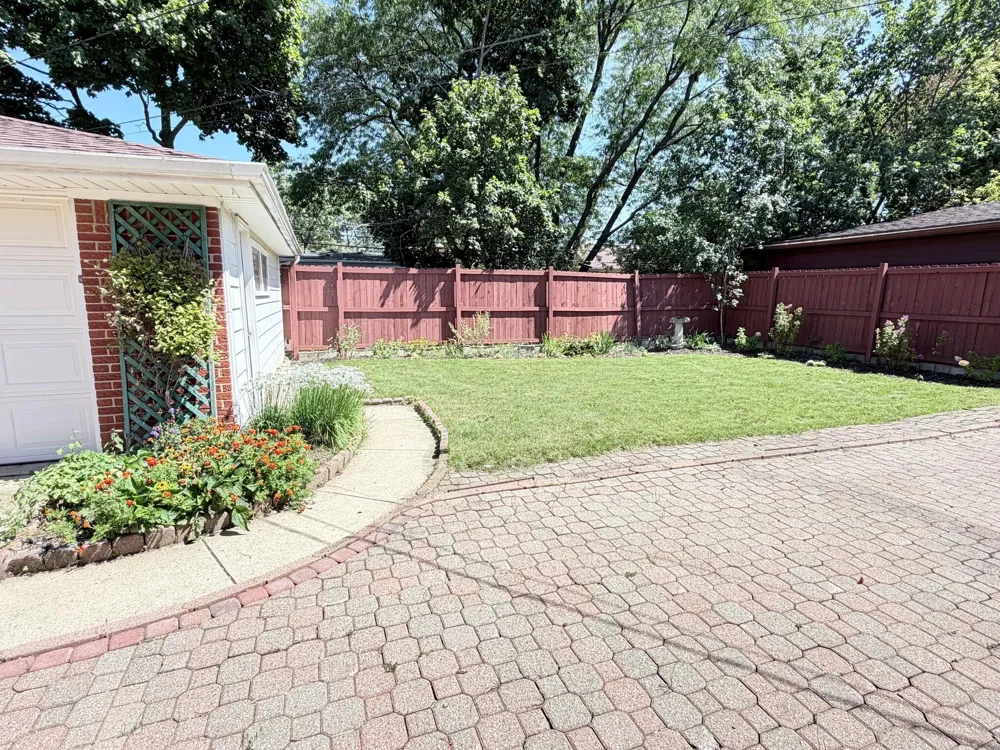 1609 Marian Avenue Ann Arbor, MI 48103