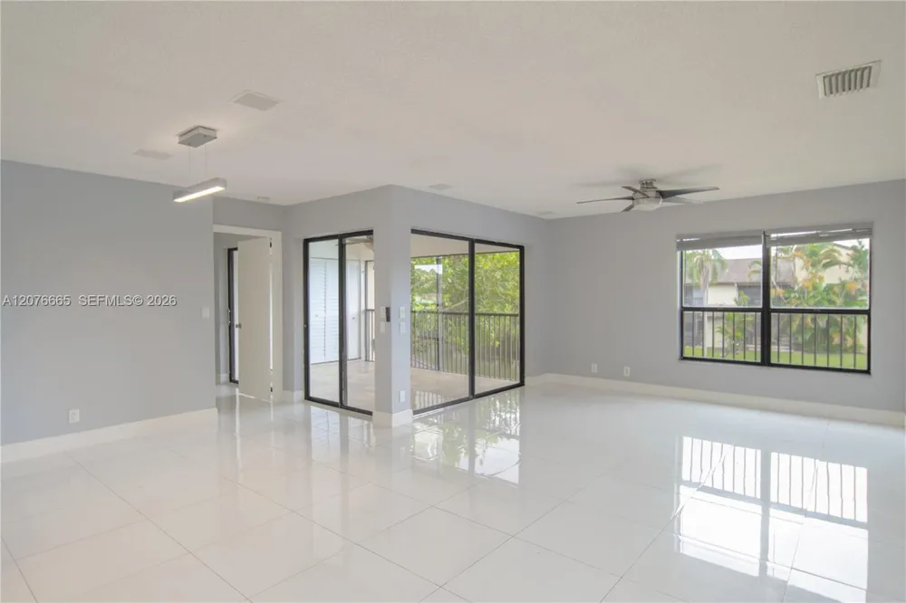 3745 Cocoplum Cir #3561 Coconut Creek, FL 33063