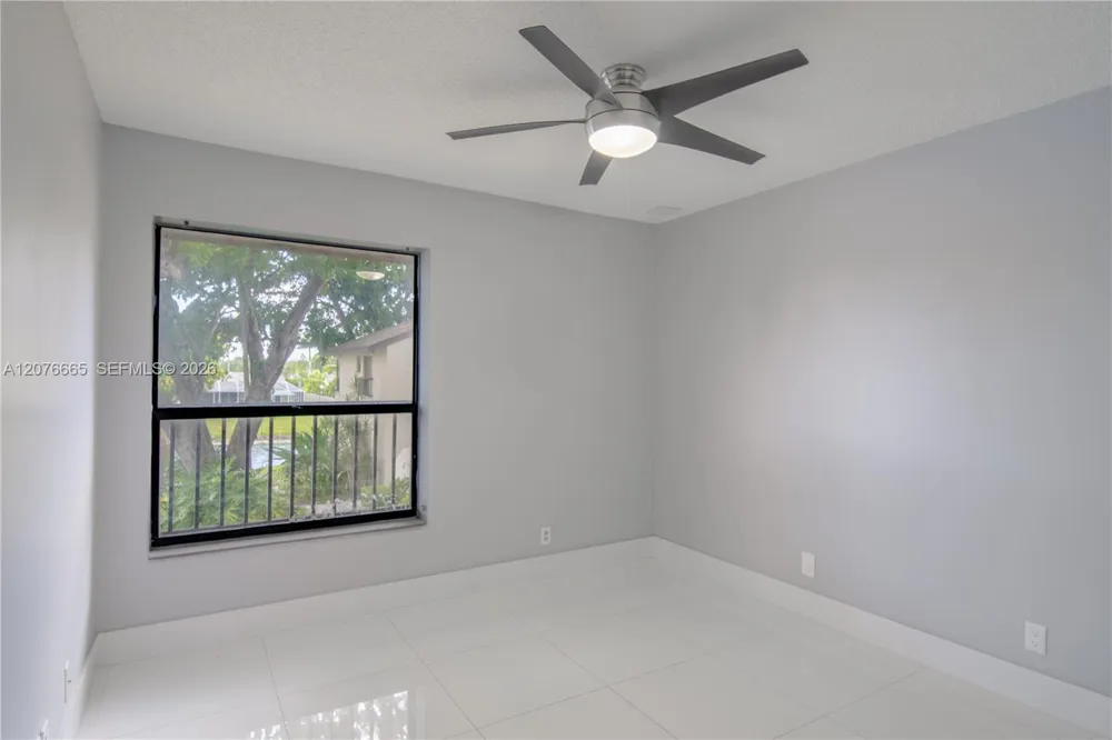 3745 Cocoplum Cir #3561 Coconut Creek, FL 33063
