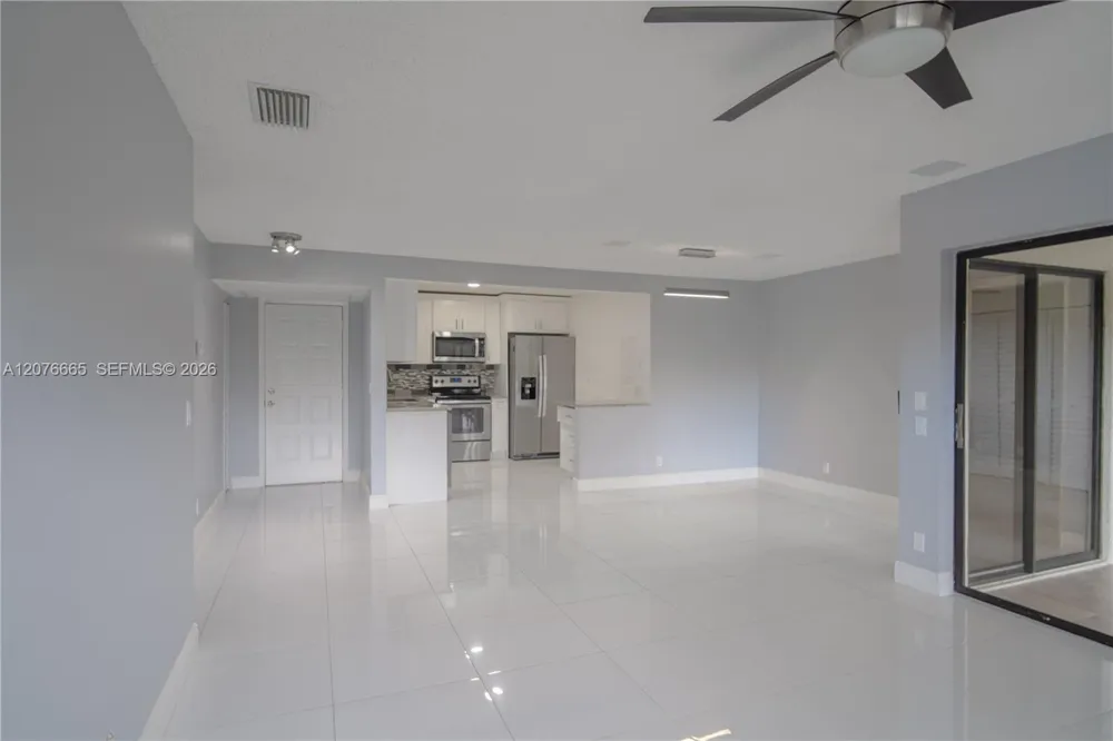 3745 Cocoplum Cir #3561 Coconut Creek, FL 33063