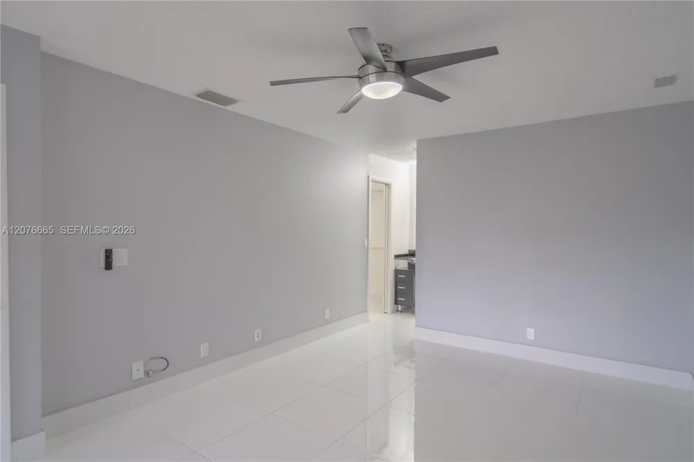 3745 Cocoplum Cir #3561 Coconut Creek, FL 33063