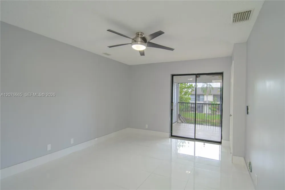 3745 Cocoplum Cir #3561 Coconut Creek, FL 33063