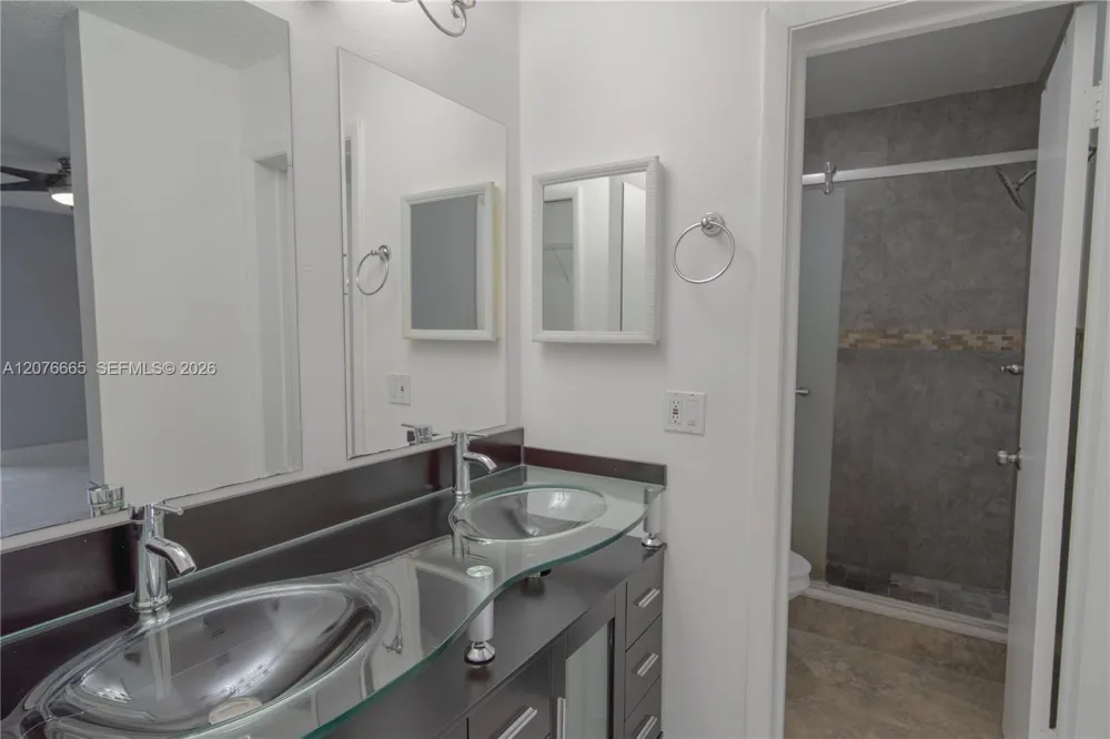 3745 Cocoplum Cir #3561 Coconut Creek, FL 33063