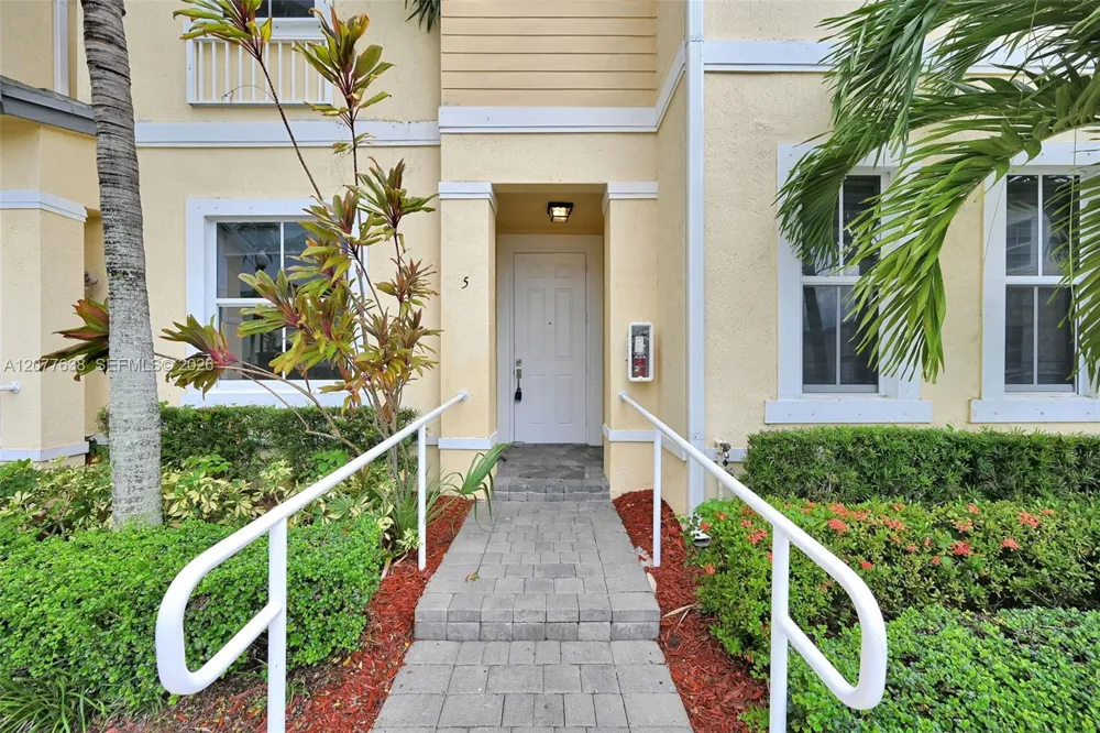 134 SE 28th Ter #5 Homestead, FL 33033