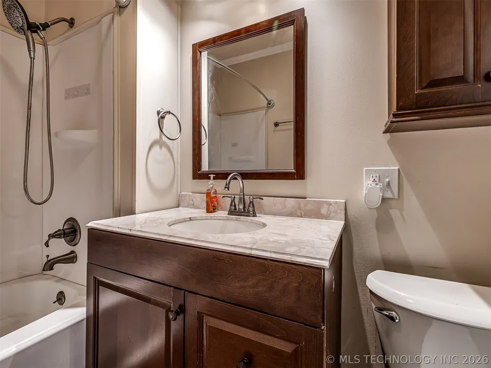 15115 E 136th Street Collinsville, OK 74021