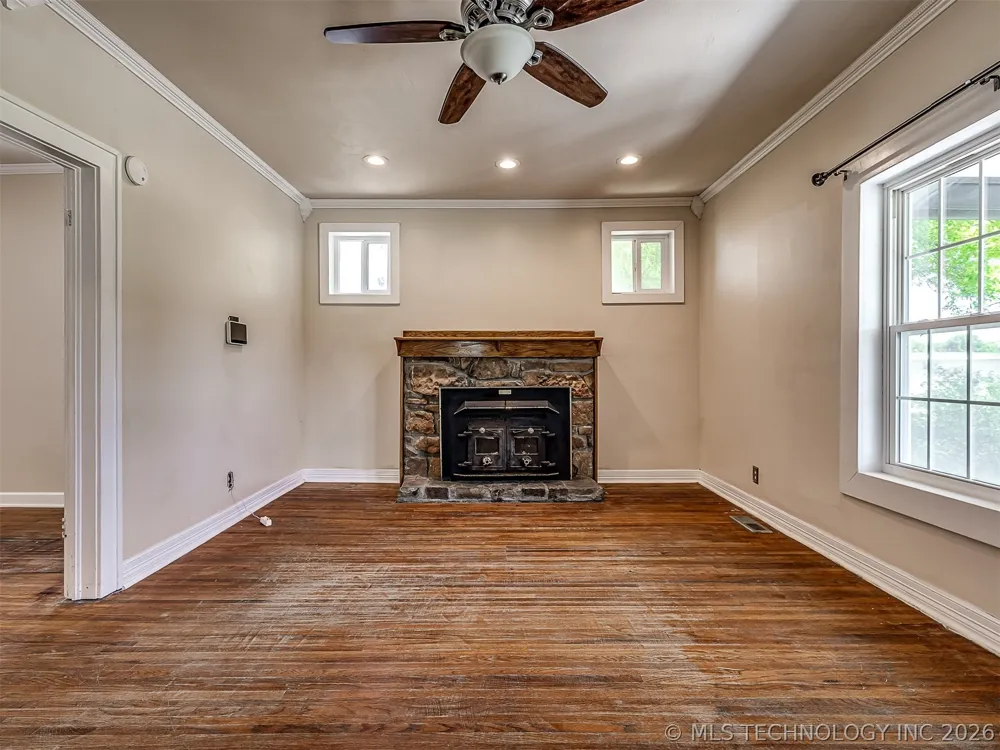 15115 E 136th Street Collinsville, OK 74021
