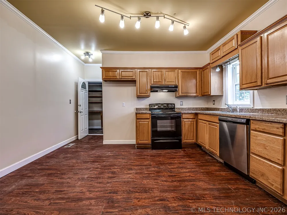 15115 E 136th Street Collinsville, OK 74021