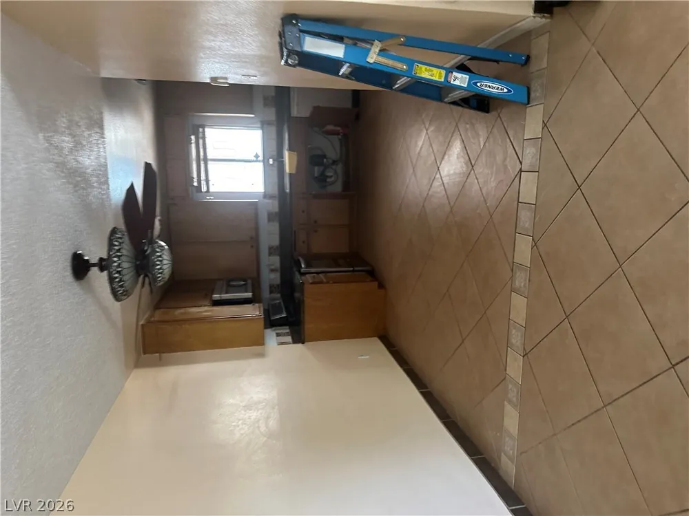 185 Pecos Way #6 Las Vegas, NV 89121
