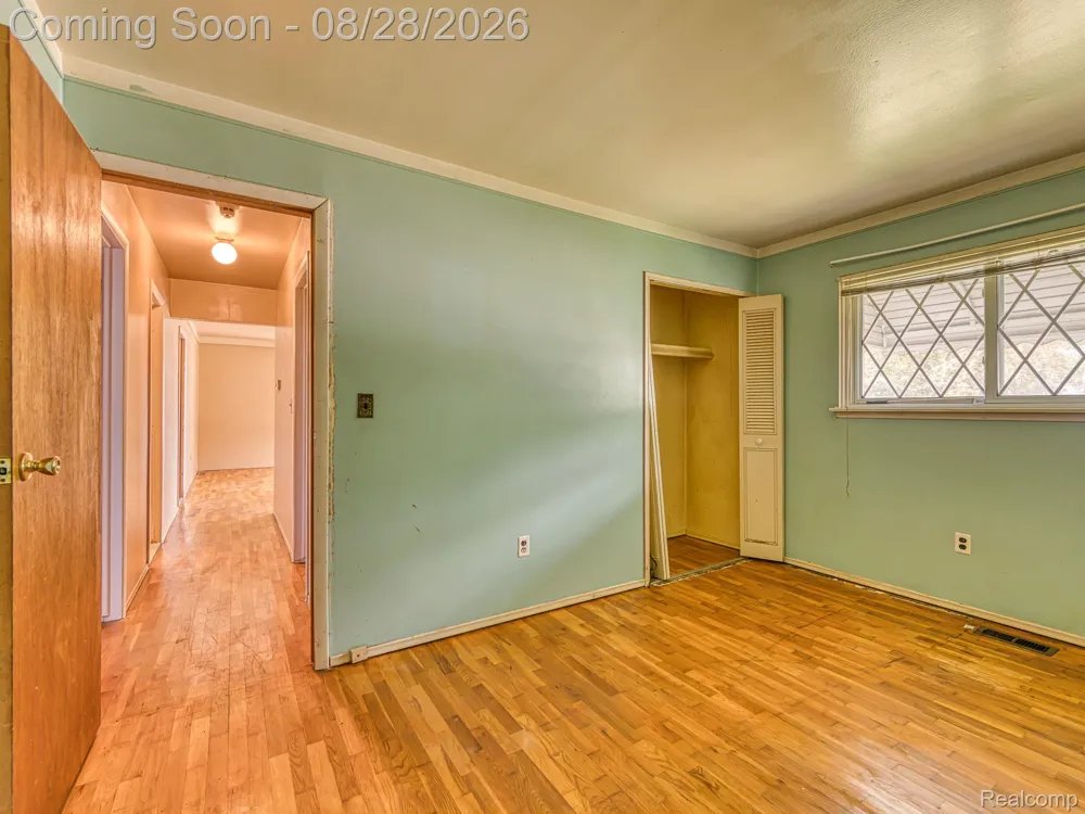 15681 Leader Street Taylor City, MI 48180
