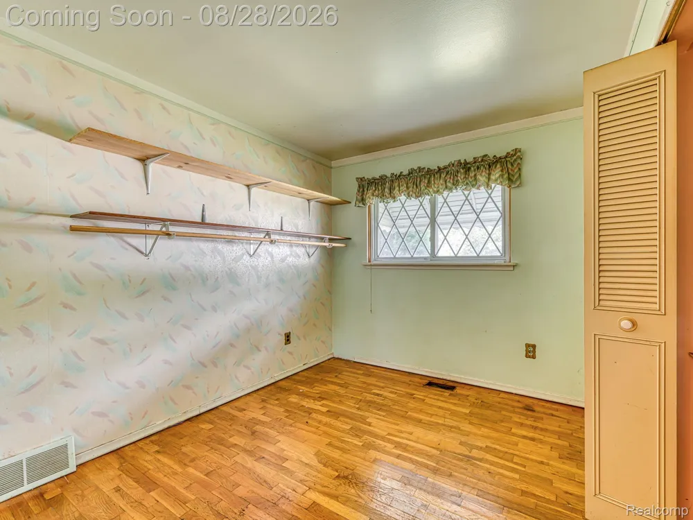 15681 Leader Street Taylor City, MI 48180