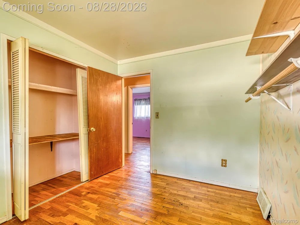 15681 Leader Street Taylor City, MI 48180