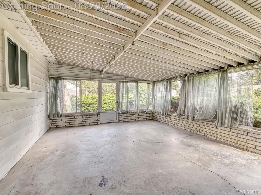 15681 Leader Street Taylor City, MI 48180