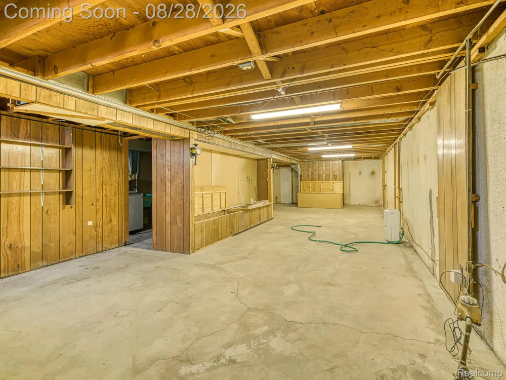 15681 Leader Street Taylor City, MI 48180