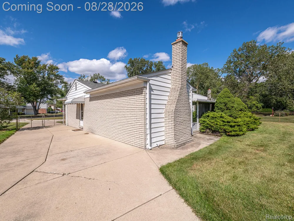 15681 Leader Street Taylor City, MI 48180