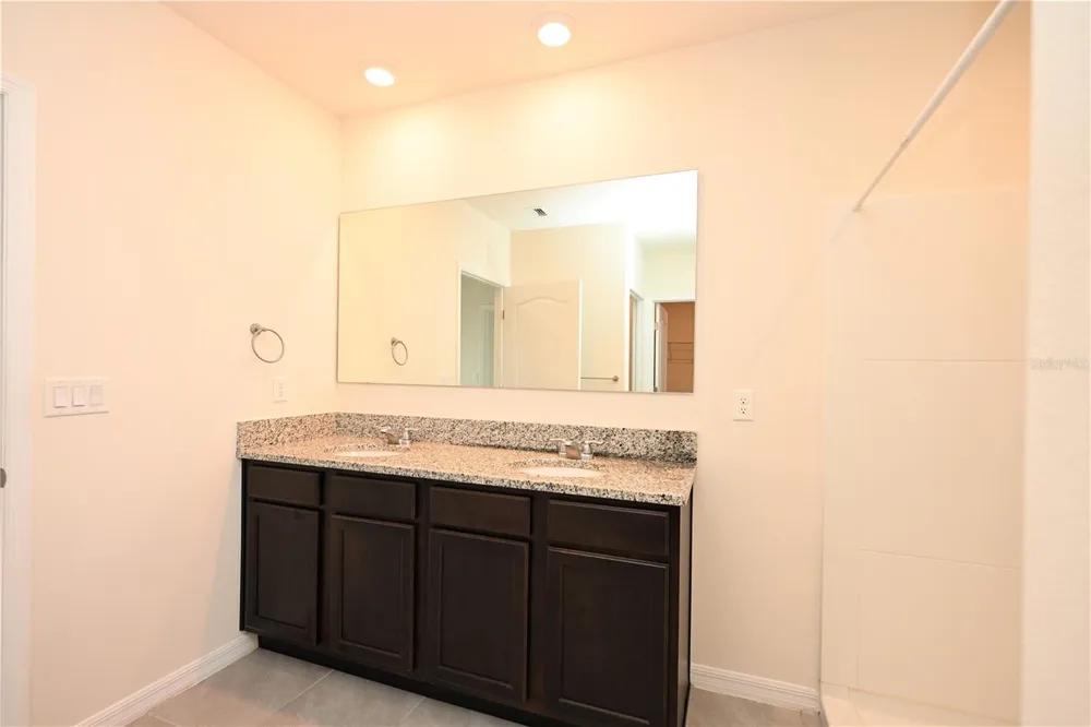 2548 RYLAND FALLS DRIVE Lakeland, FL 33811