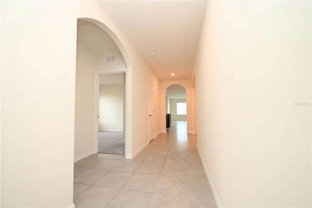 2548 RYLAND FALLS DRIVE Lakeland, FL 33811