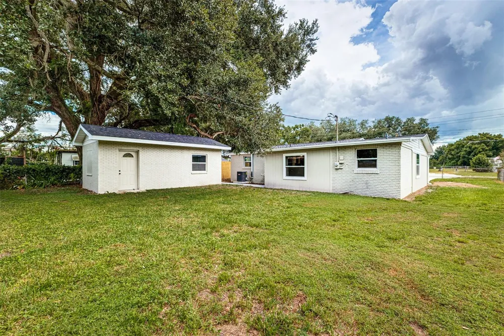 2530 IDLEWILD STREET Lakeland, FL 33801