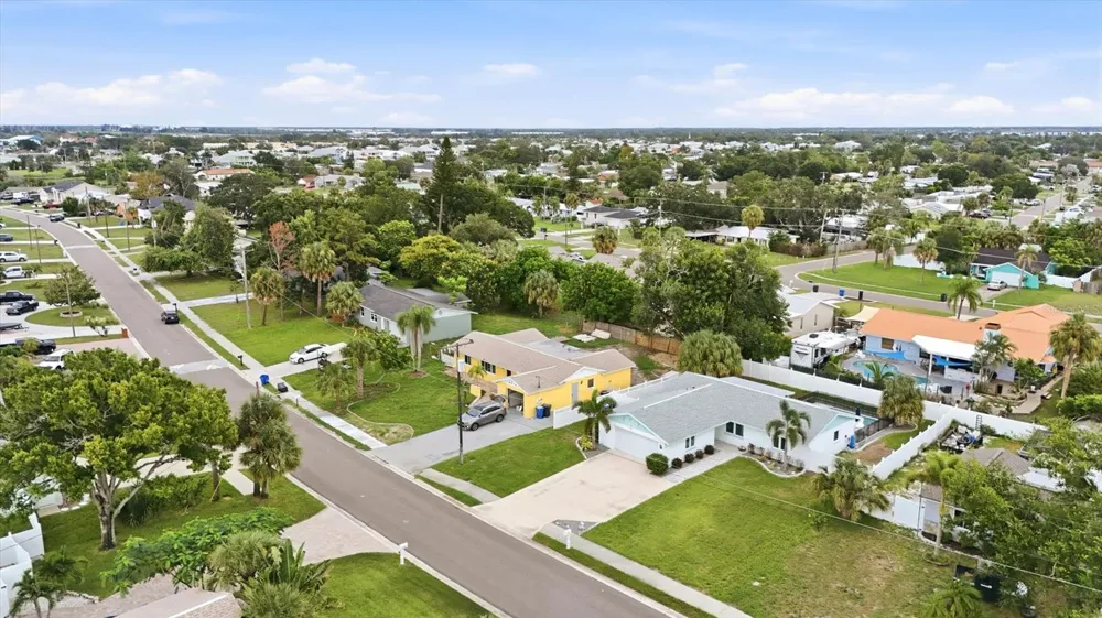 6309 FLAMINGO DRIVE Apollo Beach, FL 33572