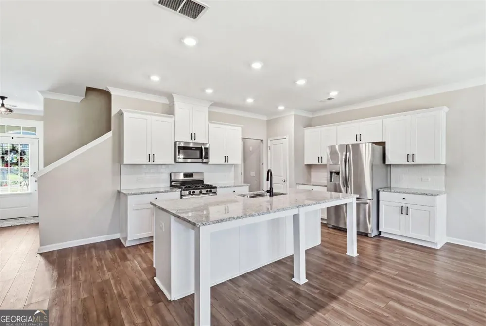 6458 Lanier Harbor LNDG Buford, GA 30518