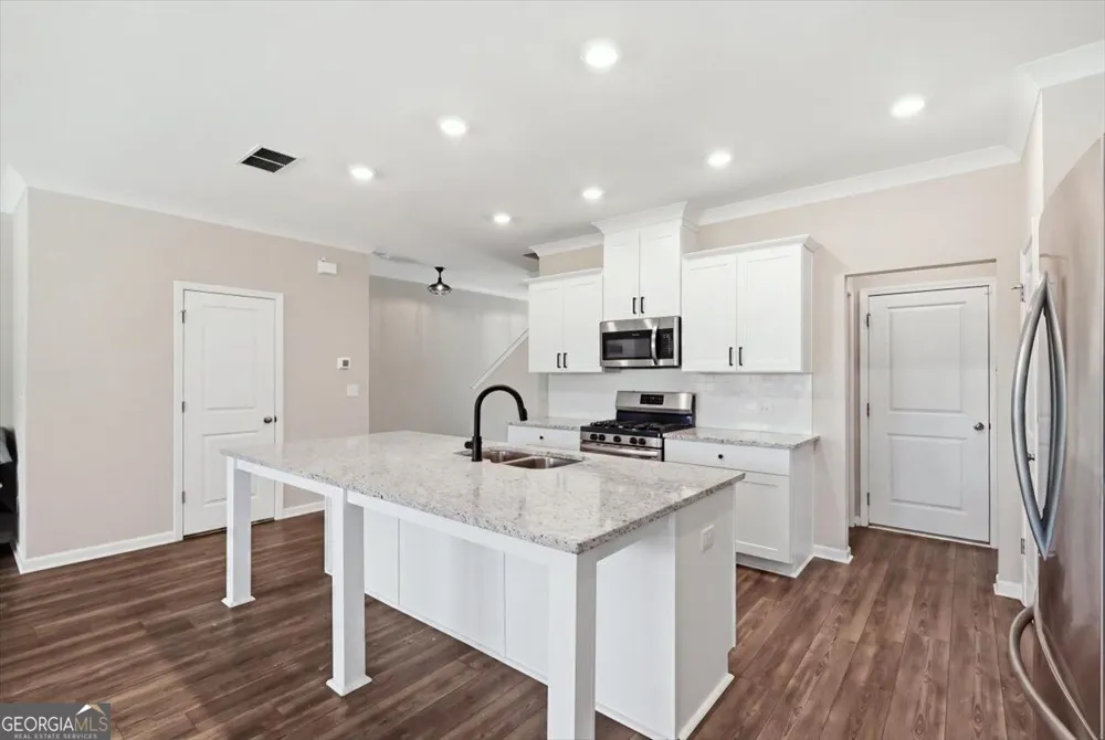 6458 Lanier Harbor LNDG Buford, GA 30518