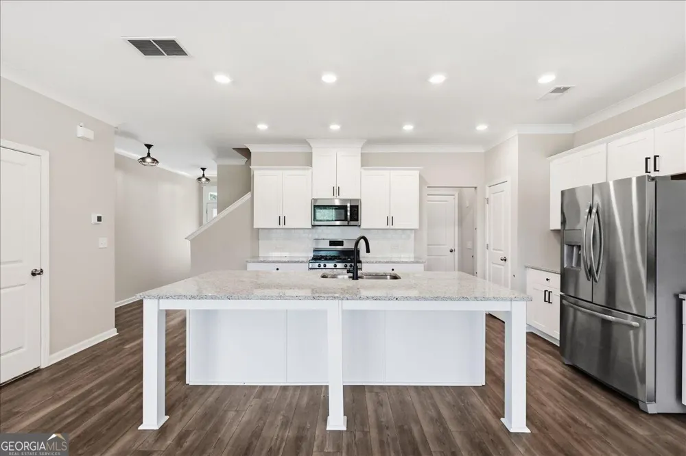 6458 Lanier Harbor LNDG Buford, GA 30518