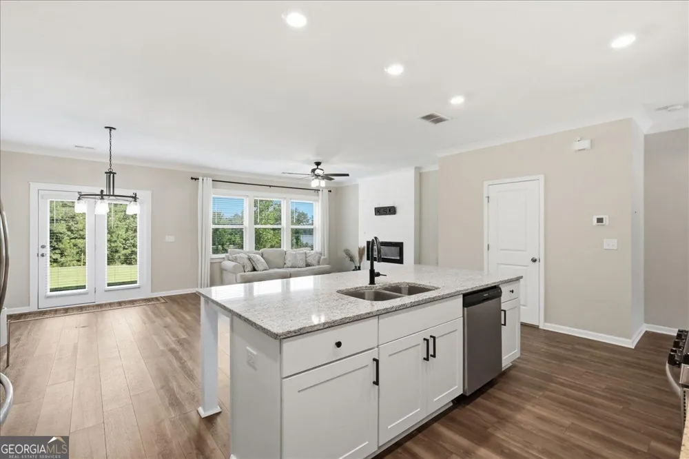 6458 Lanier Harbor LNDG Buford, GA 30518